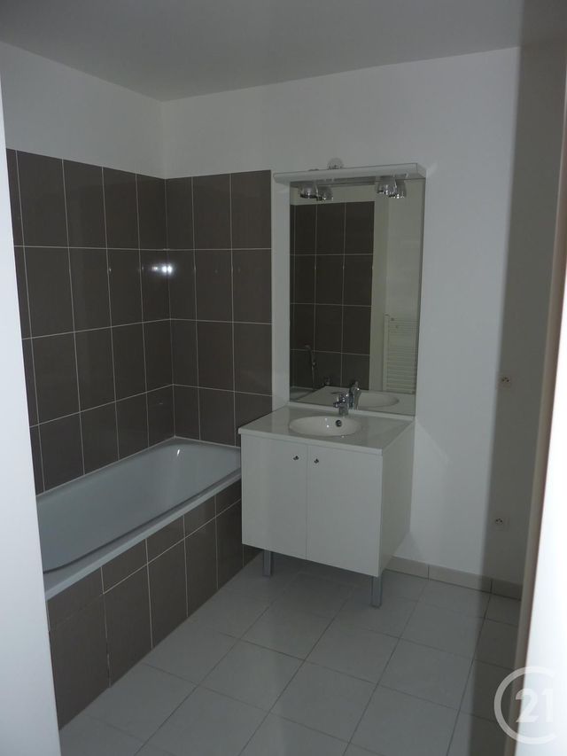 Appartement F3 à vendre - 3 pièces - 59,88 m2 - Drancy - 93 - ILE-DE-FRANCE