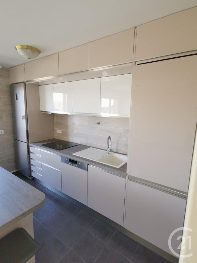 Afficher la photo en grand Appartement F3 à louer - 3 pièces - 50,33 m2 - Le Blanc Mesnil - 93 - ILE-DE-FRANCE