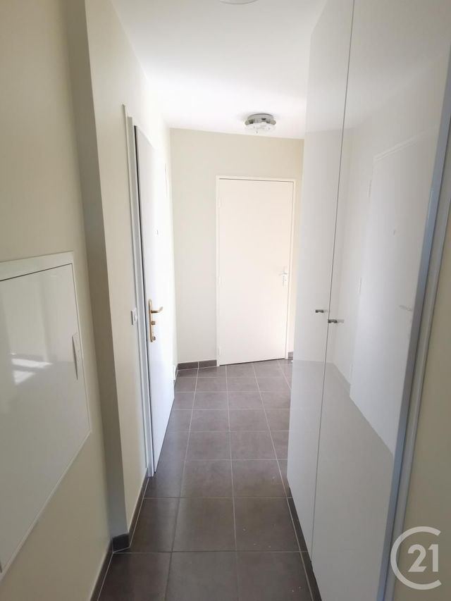 Afficher la photo en grand Appartement F3 à louer - 3 pièces - 50,33 m2 - Le Blanc Mesnil - 93 - ILE-DE-FRANCE