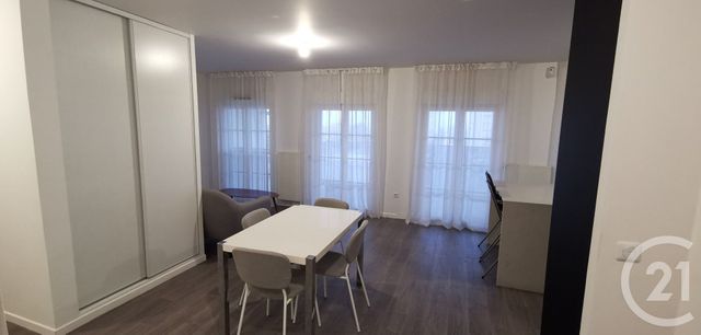 Appartement F3 à louer - 3 pièces - 66,66 m2 - Drancy - 93 - ILE-DE-FRANCE