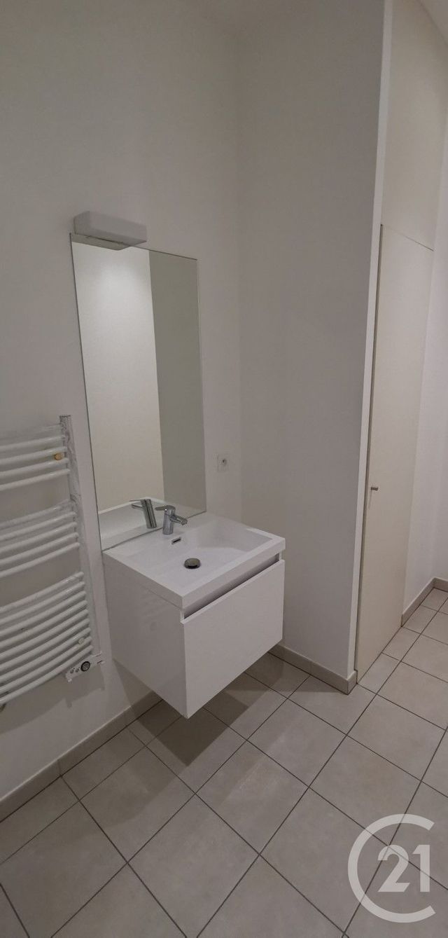 Afficher la photo en grand Appartement F2 à louer - 2 pièces - 47,67 m2 - Aubervilliers - 93 - ILE-DE-FRANCE