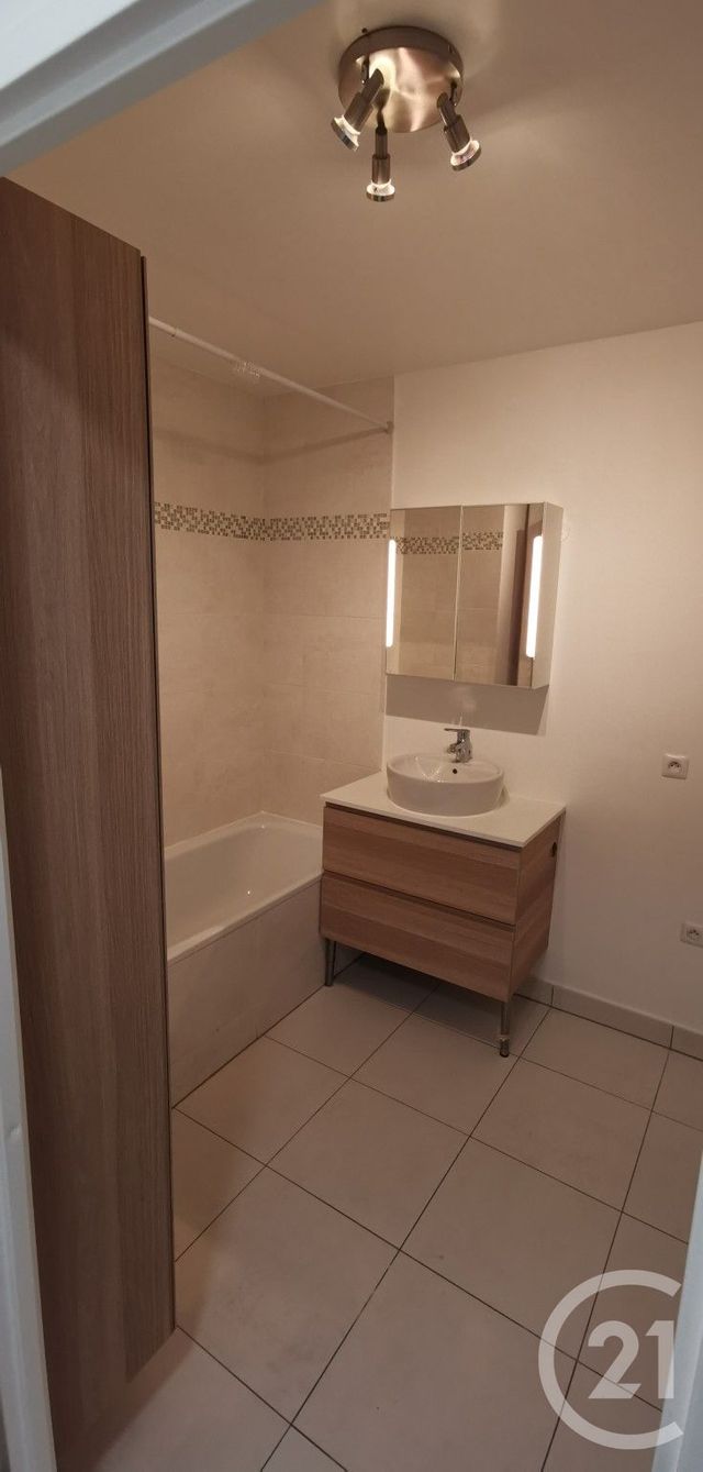 Appartement F2 à louer - 2 pièces - 45,05 m2 - Montfermeil - 93 - ILE-DE-FRANCE