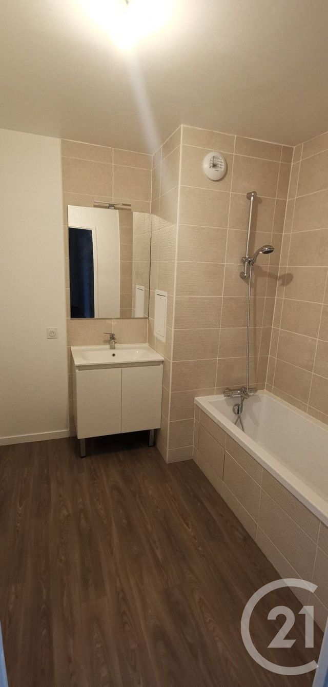 Appartement F4 à louer - 4 pièces - 70,78 m2 - Le Blanc Mesnil - 93 - ILE-DE-FRANCE