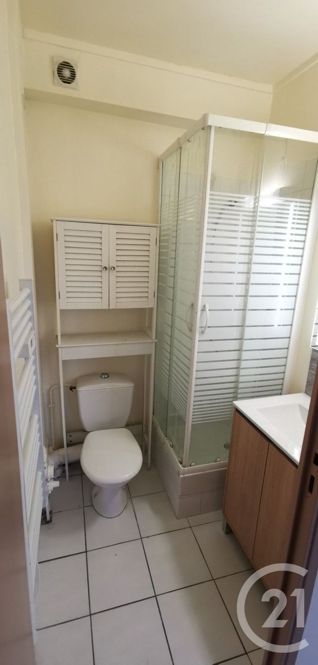 Appartement Duplex &agrave; louer - 2 pi&egrave;ces - 25,85 m2 - Le Blanc Mesnil - 93 - ILE-DE-FRANCE