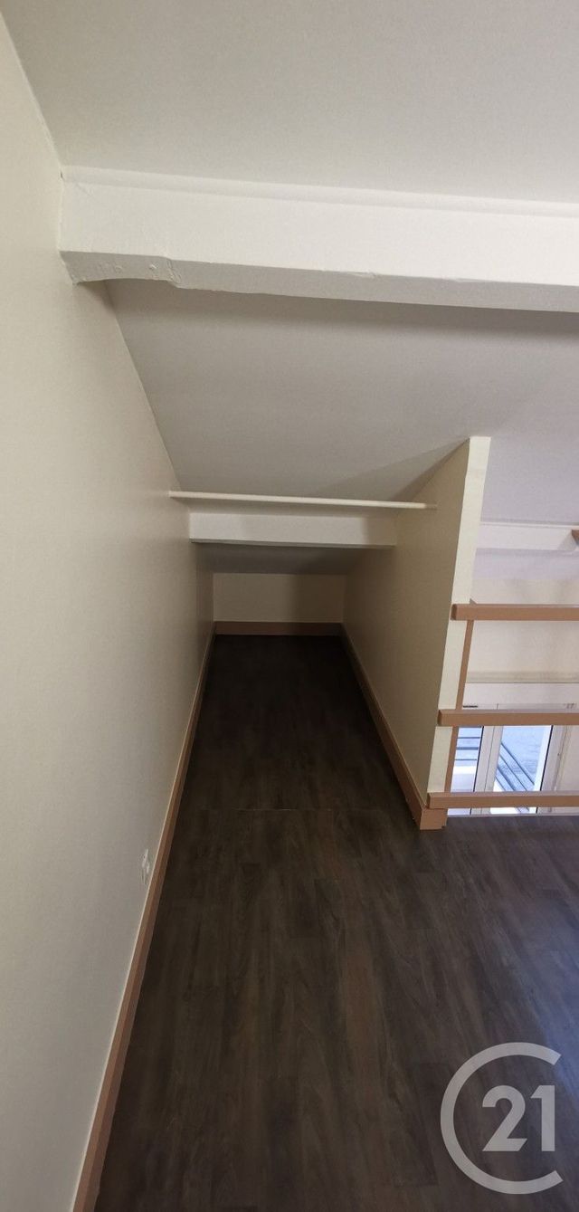 Appartement Duplex &agrave; louer - 2 pi&egrave;ces - 25,85 m2 - Le Blanc Mesnil - 93 - ILE-DE-FRANCE