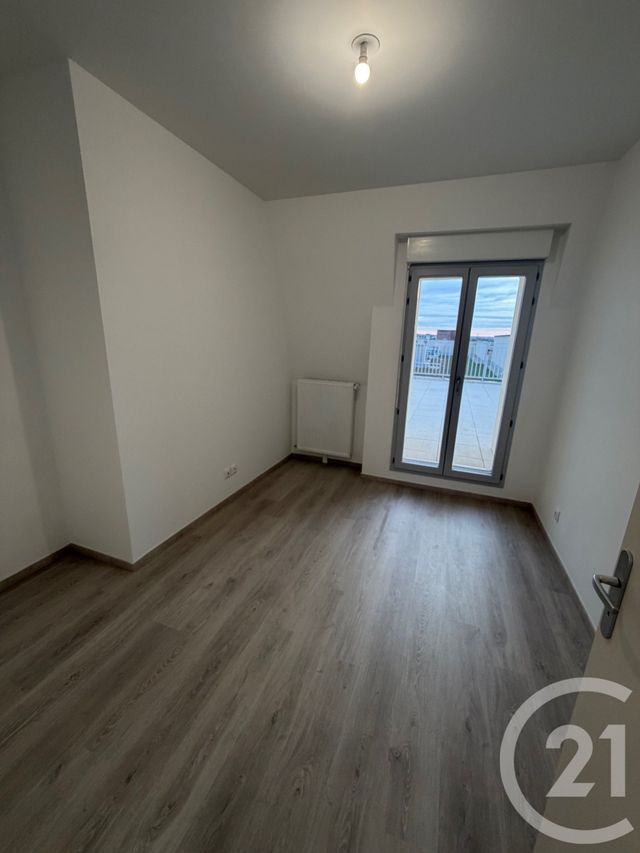 Appartement Duplex &agrave; louer - 4 pi&egrave;ces - 83,53 m2 - Le Blanc Mesnil - 93 - ILE-DE-FRANCE