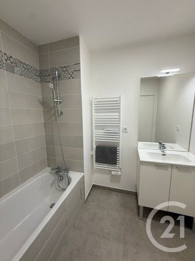Appartement F3 &agrave; louer - 3 pi&egrave;ces - 63,52 m2 - Le Blanc Mesnil - 93 - ILE-DE-FRANCE