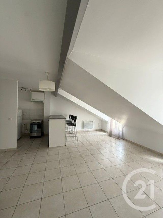 Appartement F2 &agrave; louer - 2 pi&egrave;ces - 36,45 m2 - Drancy - 93 - ILE-DE-FRANCE