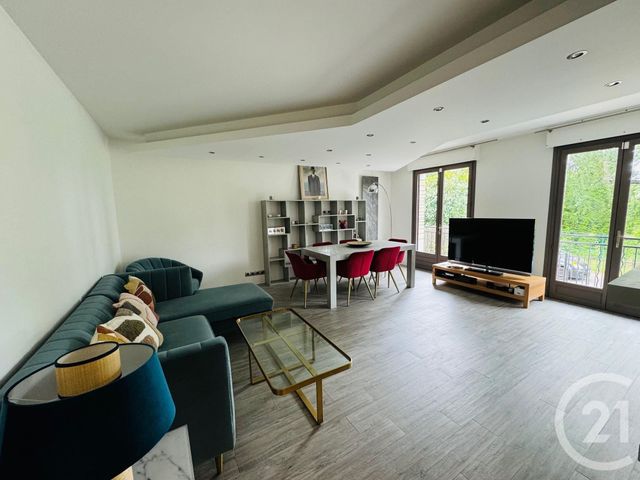 Maison &agrave; louer - 8 pi&egrave;ces - 142,86 m2 - Noisy Le Grand - 93 - ILE-DE-FRANCE