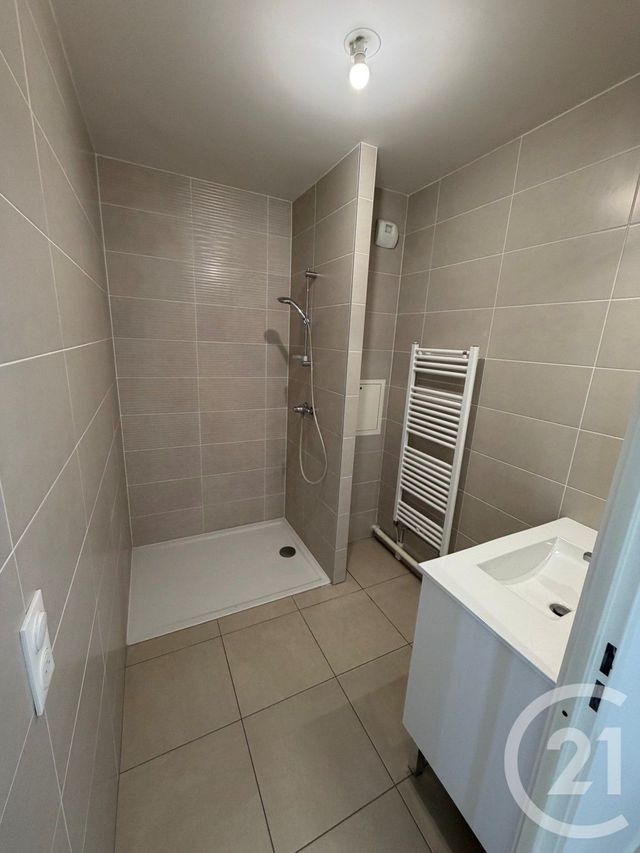 Appartement Studio &agrave; louer - 1 pi&egrave;ce - 24,90 m2 - Le Blanc Mesnil - 93 - ILE-DE-FRANCE