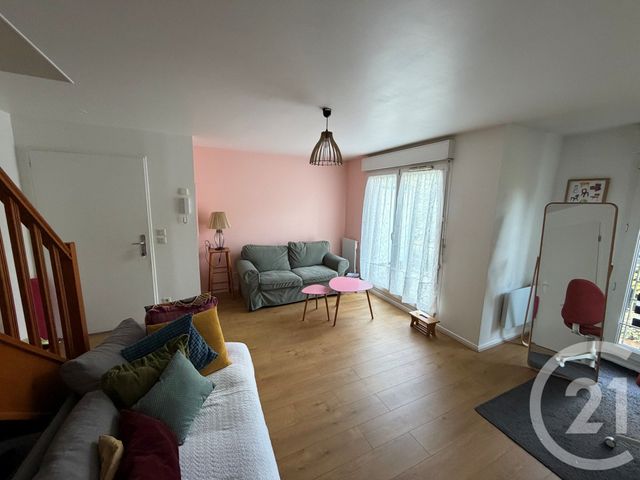 Appartement Duplex &agrave; louer - 3 pi&egrave;ces - 60,01 m2 - Le Blanc Mesnil - 93 - ILE-DE-FRANCE