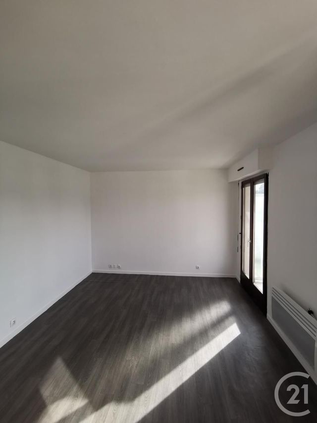 Appartement Studio &agrave; louer - 1 pi&egrave;ce - 30,55 m2 - Noisy Le Sec - 93 - ILE-DE-FRANCE