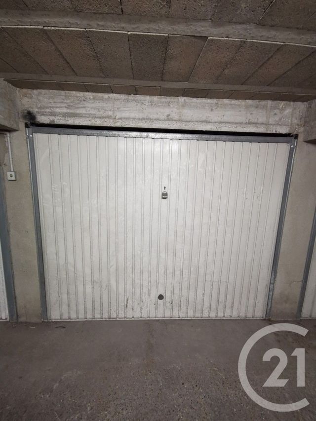 Parking &agrave; louer - 11 m2 - Livry Gargan - 93 - ILE-DE-FRANCE