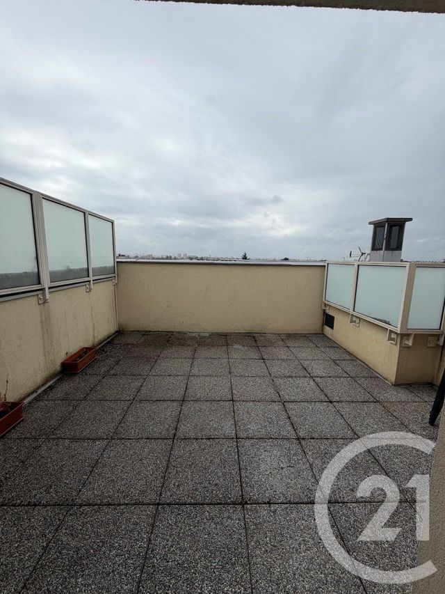 Appartement Duplex &agrave; louer - 3 pi&egrave;ces - 64,57 m2 - Le Blanc Mesnil - 93 - ILE-DE-FRANCE