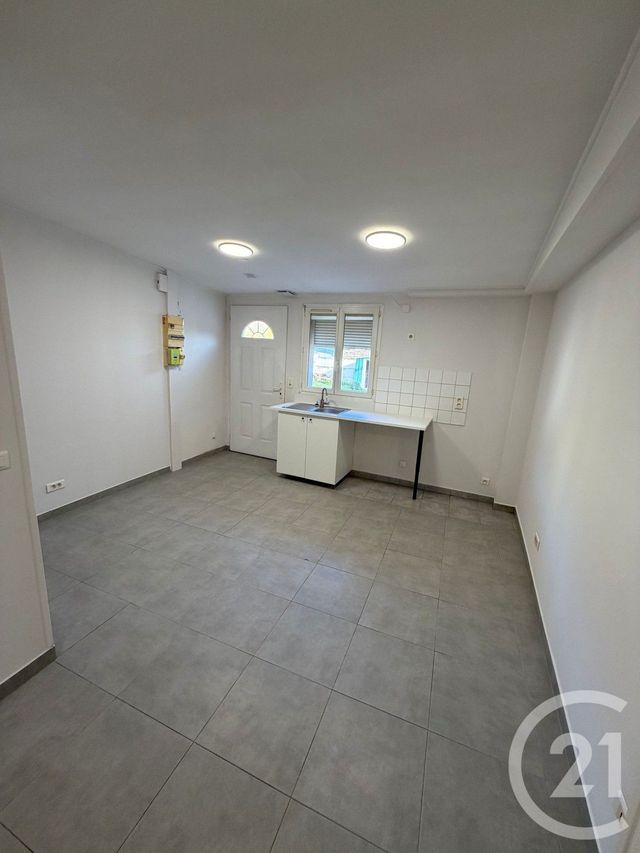 Appartement Studio à louer TREMBLAY EN FRANCE