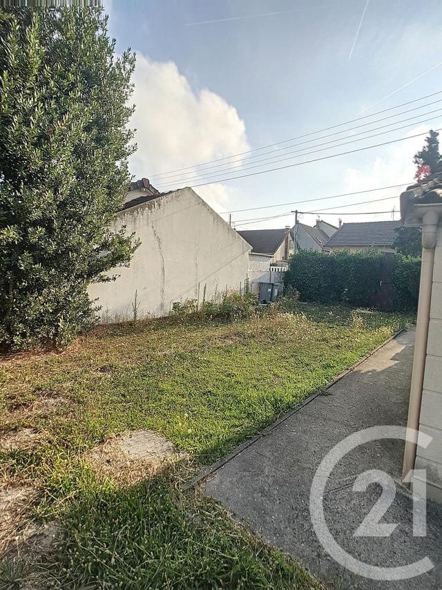 Appartement Studio &agrave; louer - 1 pi&egrave;ce - 24,92 m2 - Tremblay En France - 93 - ILE-DE-FRANCE