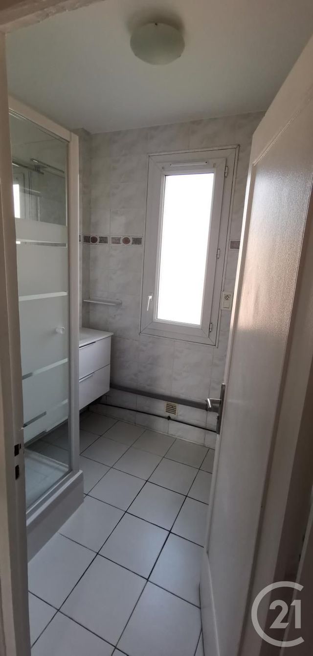 Appartement F3 &agrave; louer - 3 pi&egrave;ces - 54,77 m2 - Le Blanc Mesnil - 93 - ILE-DE-FRANCE