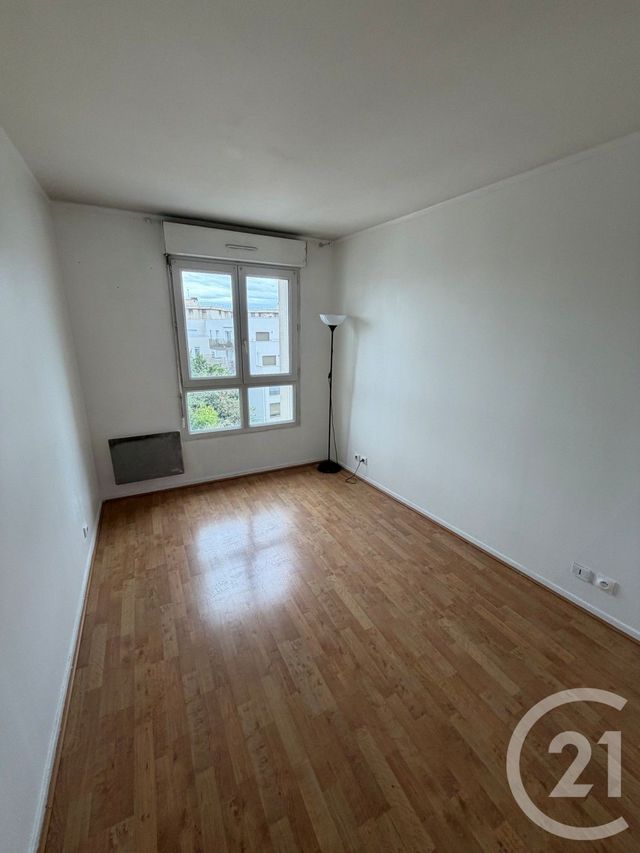 Appartement F3 &agrave; louer - 3 pi&egrave;ces - 71,63 m2 - Le Bourget - 93 - ILE-DE-FRANCE