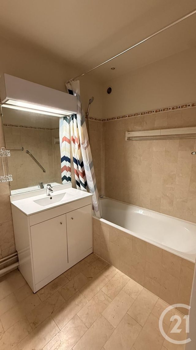 Appartement F2 &agrave; louer - 2 pi&egrave;ces - 46,97 m2 - Le Perreux Sur Marne - 94 - ILE-DE-FRANCE