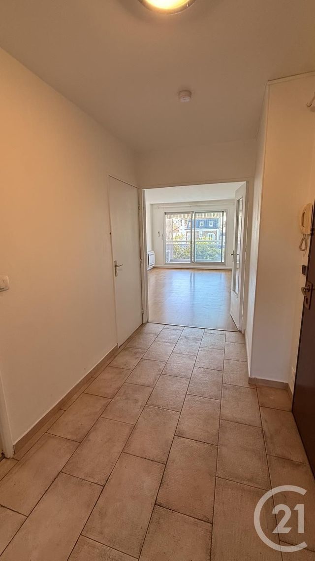 Appartement F2 &agrave; louer - 2 pi&egrave;ces - 46,97 m2 - Le Perreux Sur Marne - 94 - ILE-DE-FRANCE