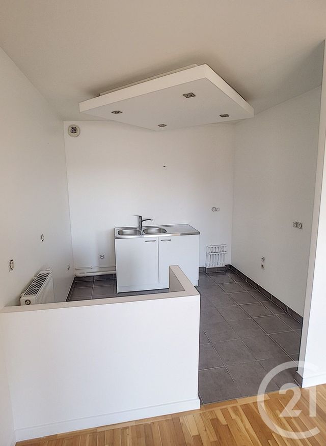 Appartement F4 &agrave; louer - 4 pi&egrave;ces - 75,66 m2 - Bobigny - 93 - ILE-DE-FRANCE