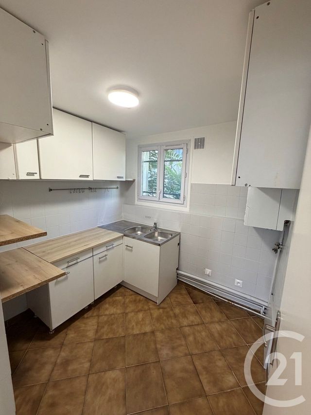 Appartement F3 &agrave; louer - 3 pi&egrave;ces - 51,45 m2 - La Courneuve - 93 - ILE-DE-FRANCE