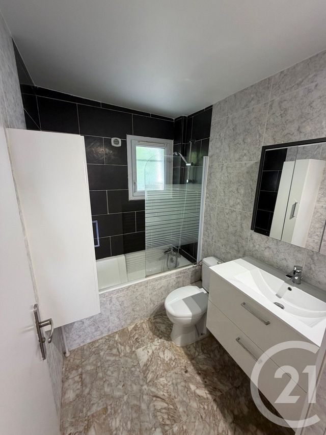 Appartement F3 &agrave; louer - 3 pi&egrave;ces - 51,45 m2 - La Courneuve - 93 - ILE-DE-FRANCE