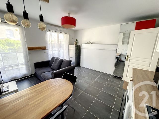 Appartement Studio &agrave; louer - 1 pi&egrave;ce - 26,51 m2 - Noisy Le Grand - 93 - ILE-DE-FRANCE
