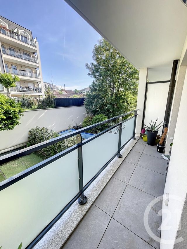 Appartement Studio &agrave; louer - 1 pi&egrave;ce - 26,51 m2 - Noisy Le Grand - 93 - ILE-DE-FRANCE