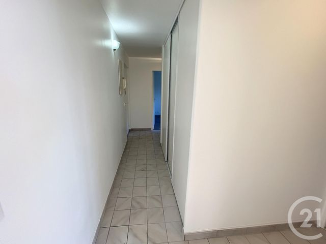 Appartement F2 &agrave; louer - 2 pi&egrave;ces - 51,67 m2 - Noisy Le Grand - 93 - ILE-DE-FRANCE