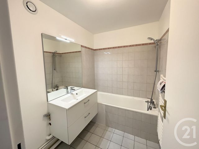 Appartement F2 &agrave; louer - 2 pi&egrave;ces - 51,67 m2 - Noisy Le Grand - 93 - ILE-DE-FRANCE