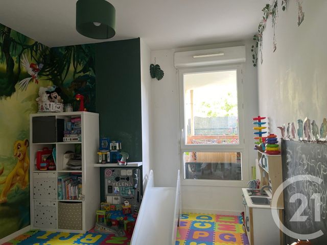 Afficher la photo en grand Appartement F4 à vendre - 4 pièces - 76,91 m2 - Le Blanc Mesnil - 93 - ILE-DE-FRANCE