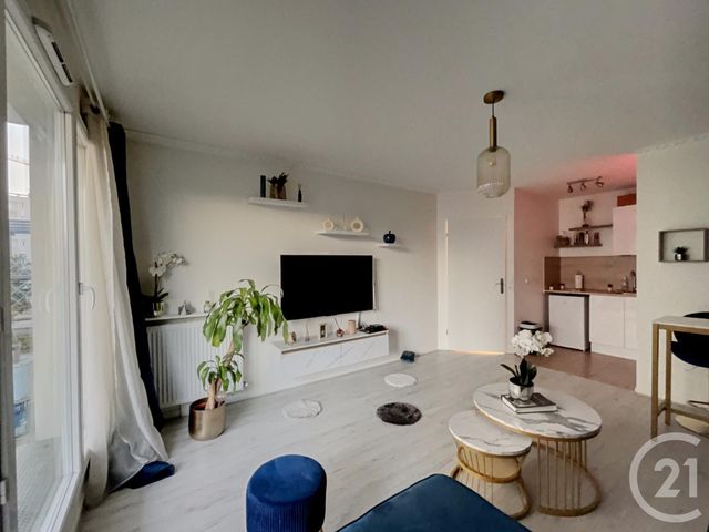 Appartement &agrave; vendre - 3 pi&egrave;ces - 64 m2 - Le Blanc Mesnil - 93 - ILE-DE-FRANCE